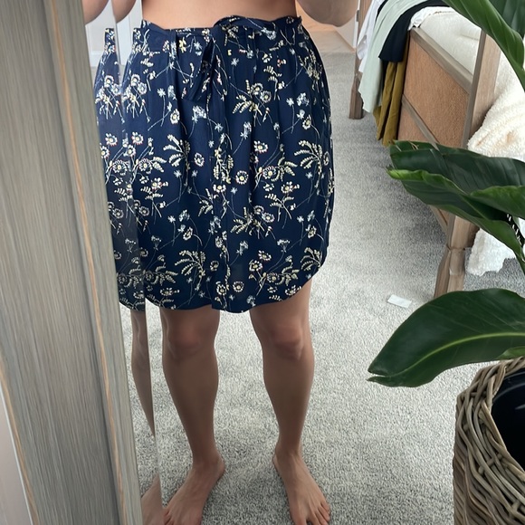 Loft floral tie skirt - Picture 3 of 5